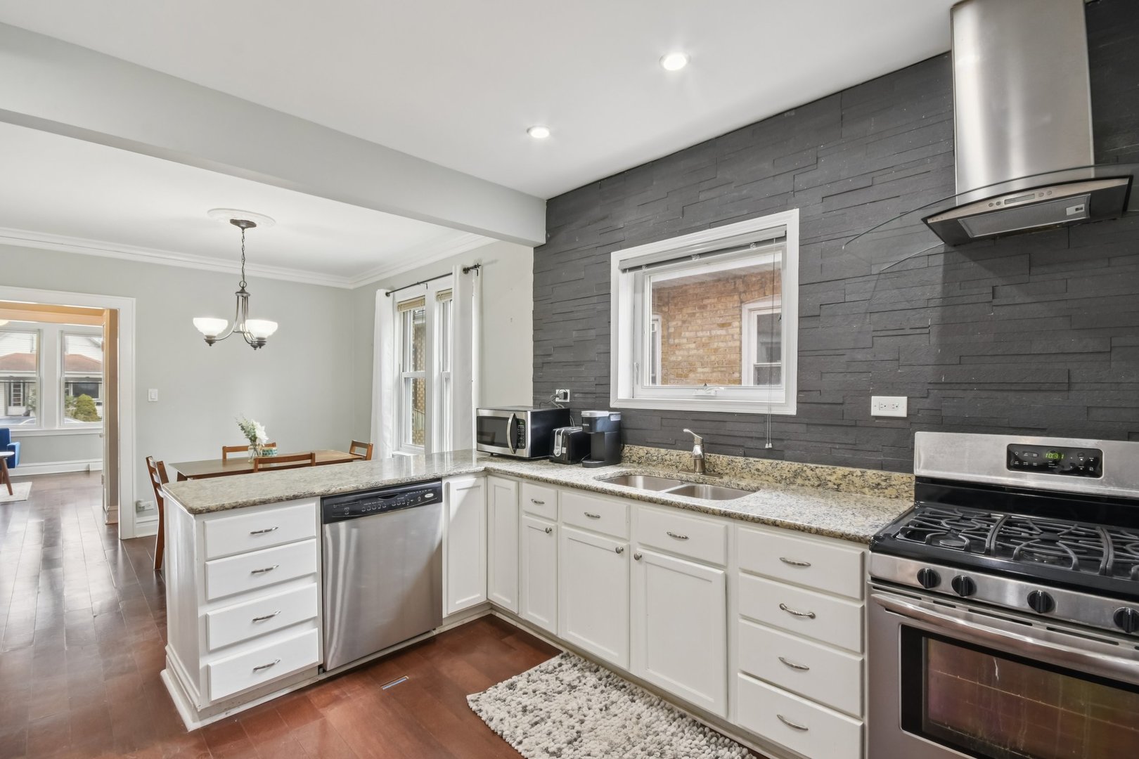 2928 North Rutherford Avenue Chicago IL 60634