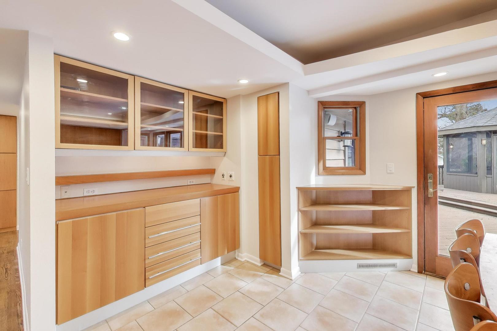 28 Muirwood Drive Glen Ellyn IL 60137