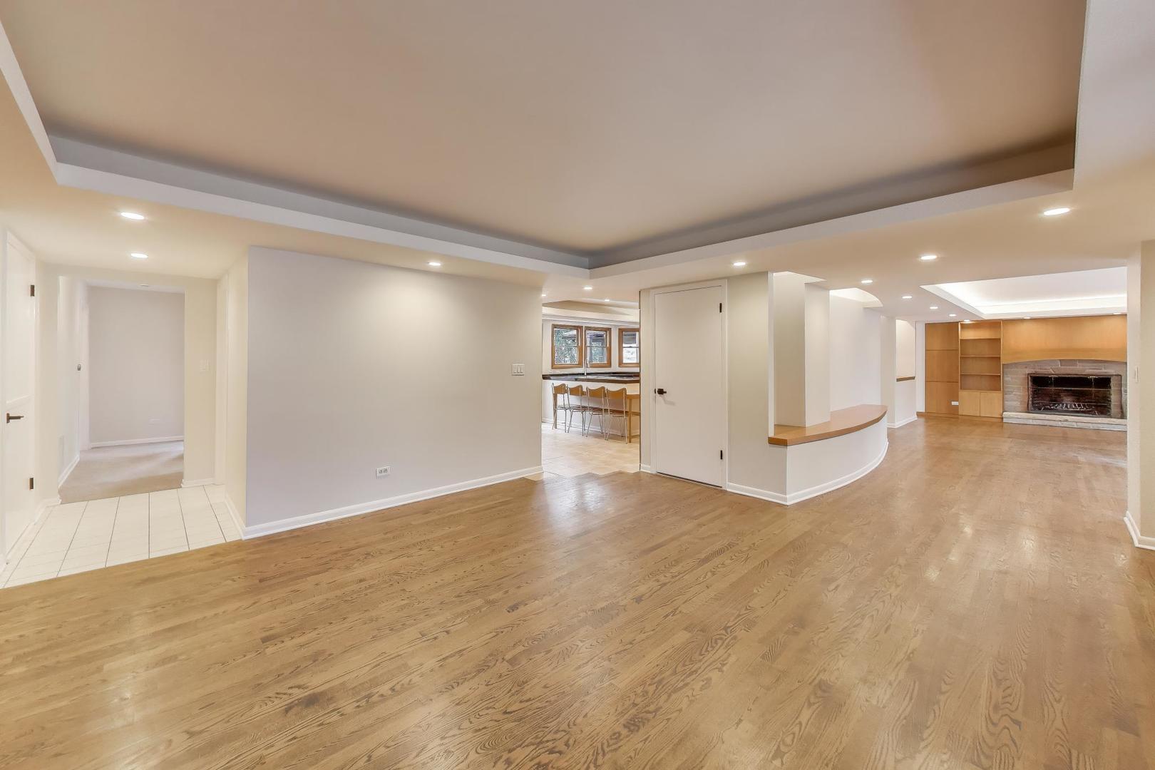 28 Muirwood Drive Glen Ellyn IL 60137