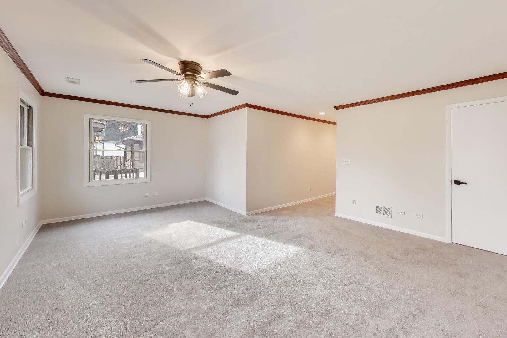 28 Muirwood Drive Glen Ellyn IL 60137