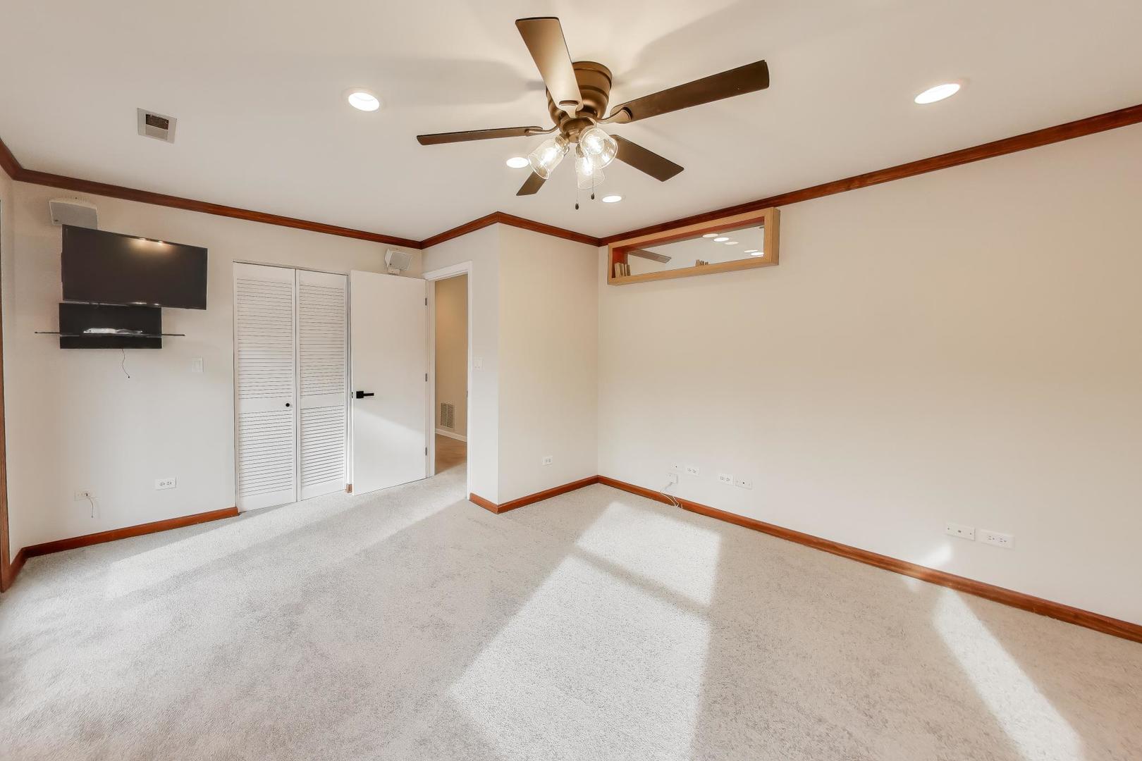 28 Muirwood Drive Glen Ellyn IL 60137