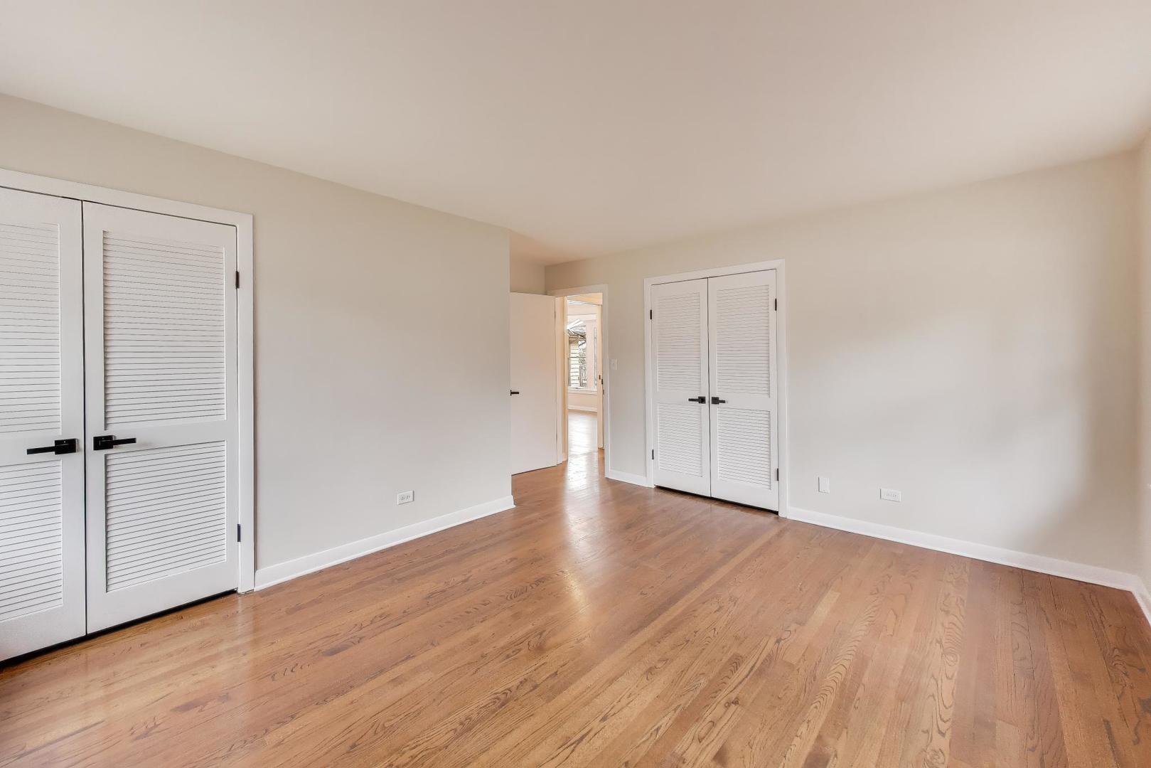 28 Muirwood Drive Glen Ellyn IL 60137