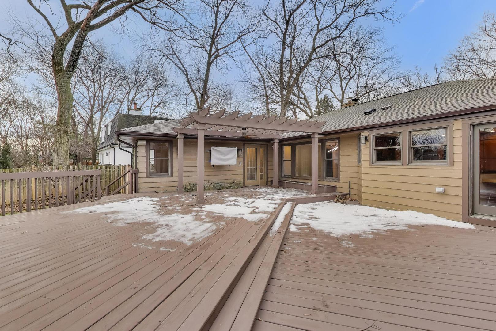 28 Muirwood Drive Glen Ellyn IL 60137