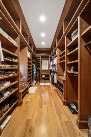 261 South Kenilworth Avenue Glen Ellyn IL 60137