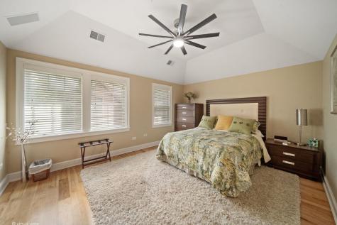 261 South Kenilworth Avenue Glen Ellyn IL 60137