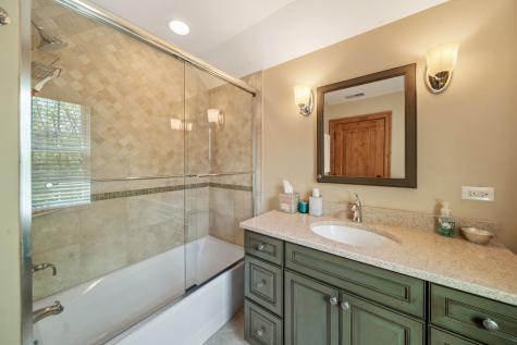 261 South Kenilworth Avenue Glen Ellyn IL 60137