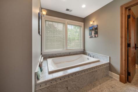 261 South Kenilworth Avenue Glen Ellyn IL 60137