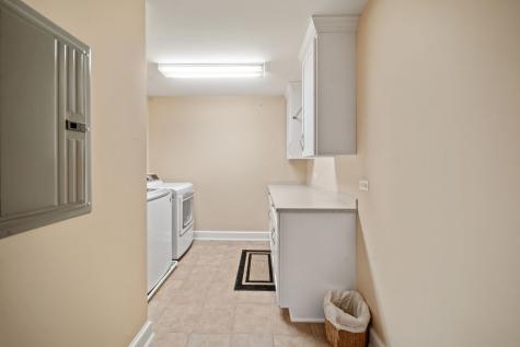 261 South Kenilworth Avenue Glen Ellyn IL 60137