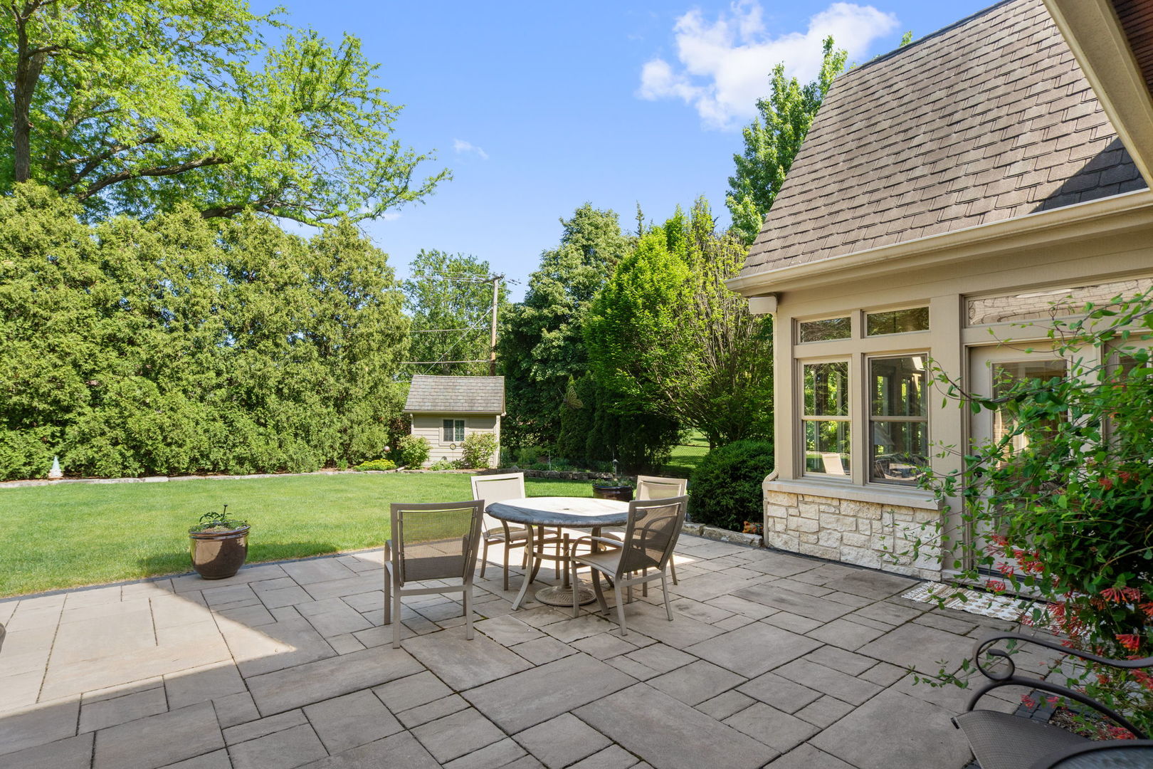 261 South Kenilworth Avenue Glen Ellyn IL 60137