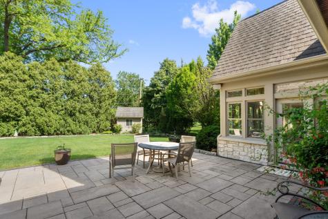 261 South Kenilworth Avenue Glen Ellyn IL 60137