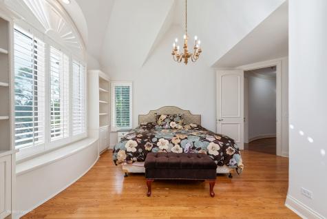 648 Long Cove Court Riverwoods IL 60015