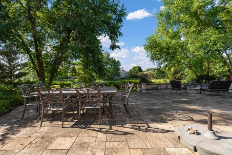 648 Long Cove Court Riverwoods IL 60015