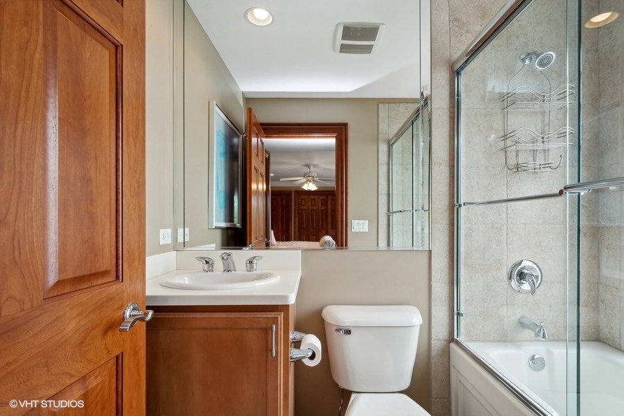 1232 West 34th Street Chicago IL 60608