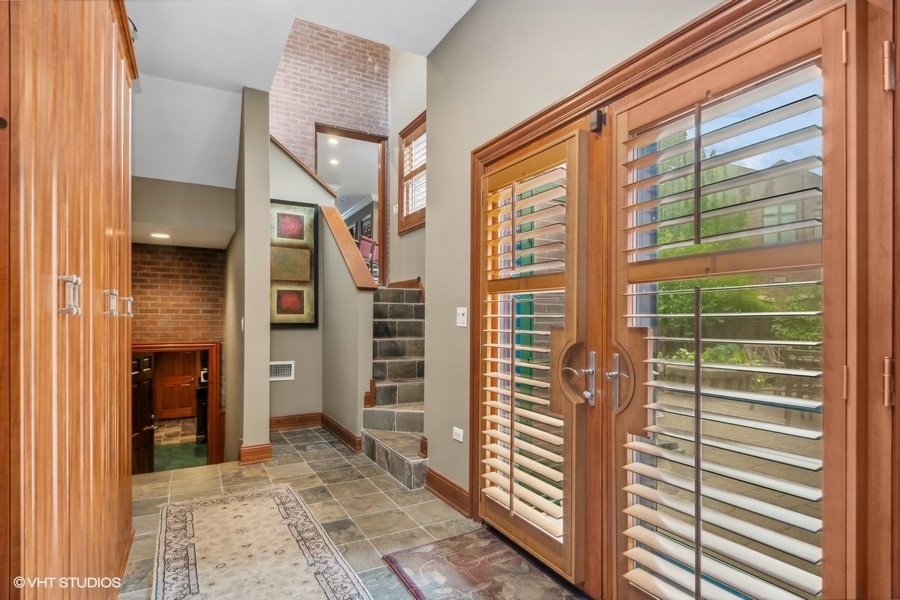 1232 West 34th Street Chicago IL 60608