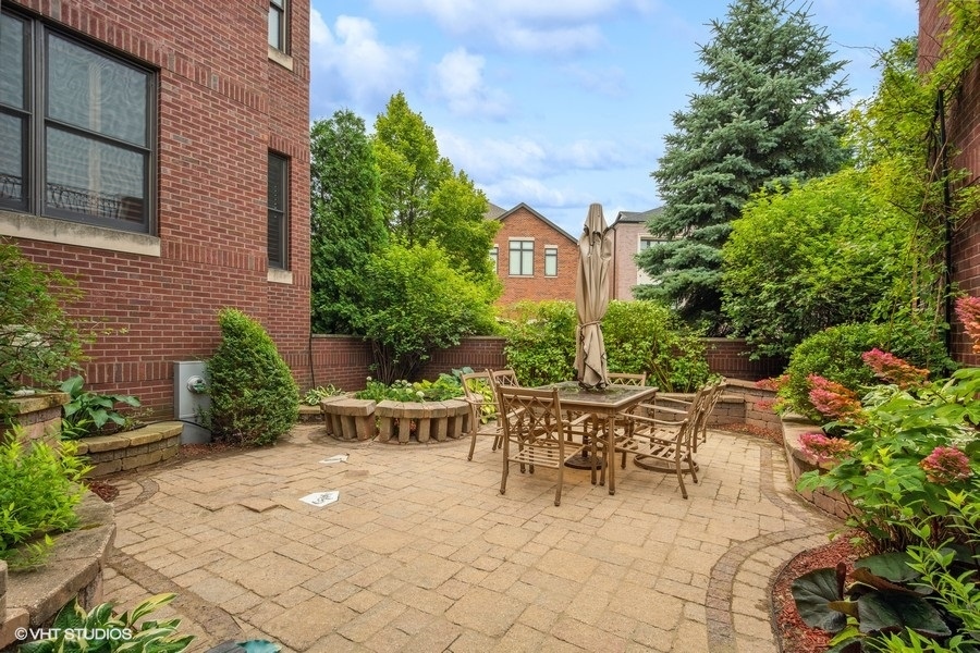1232 West 34th Street Chicago IL 60608
