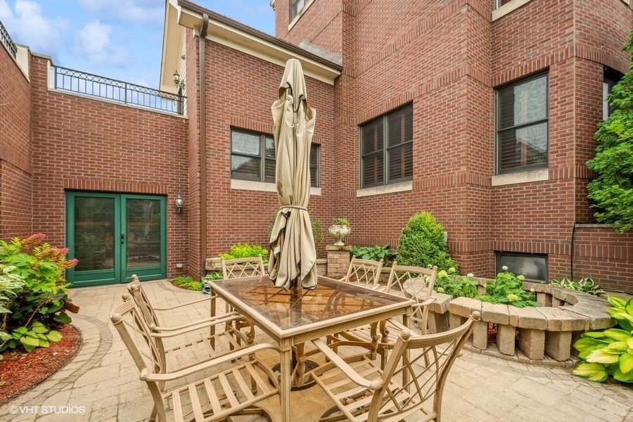1232 West 34th Street Chicago IL 60608