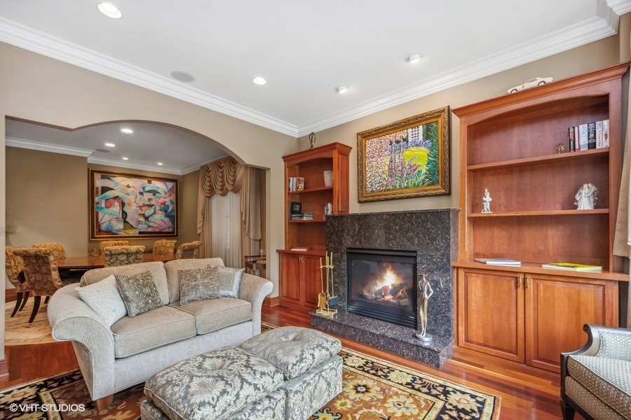 1232 West 34th Street Chicago IL 60608