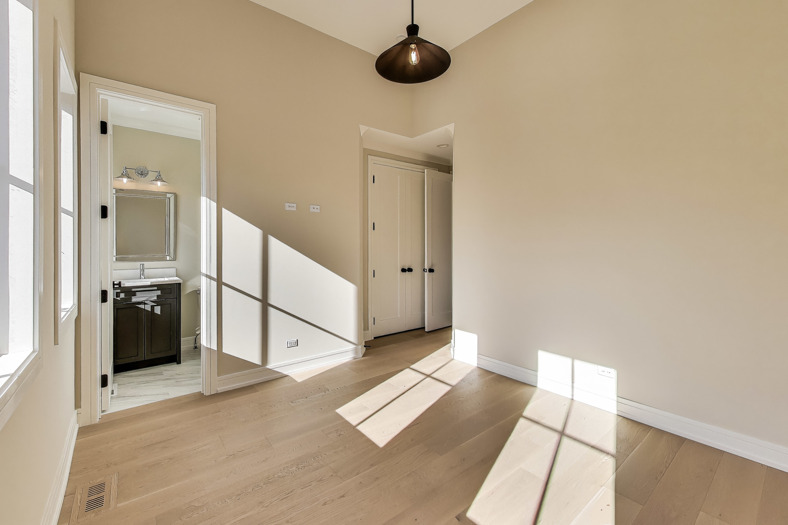 2036 West Erie Street Chicago IL 60612