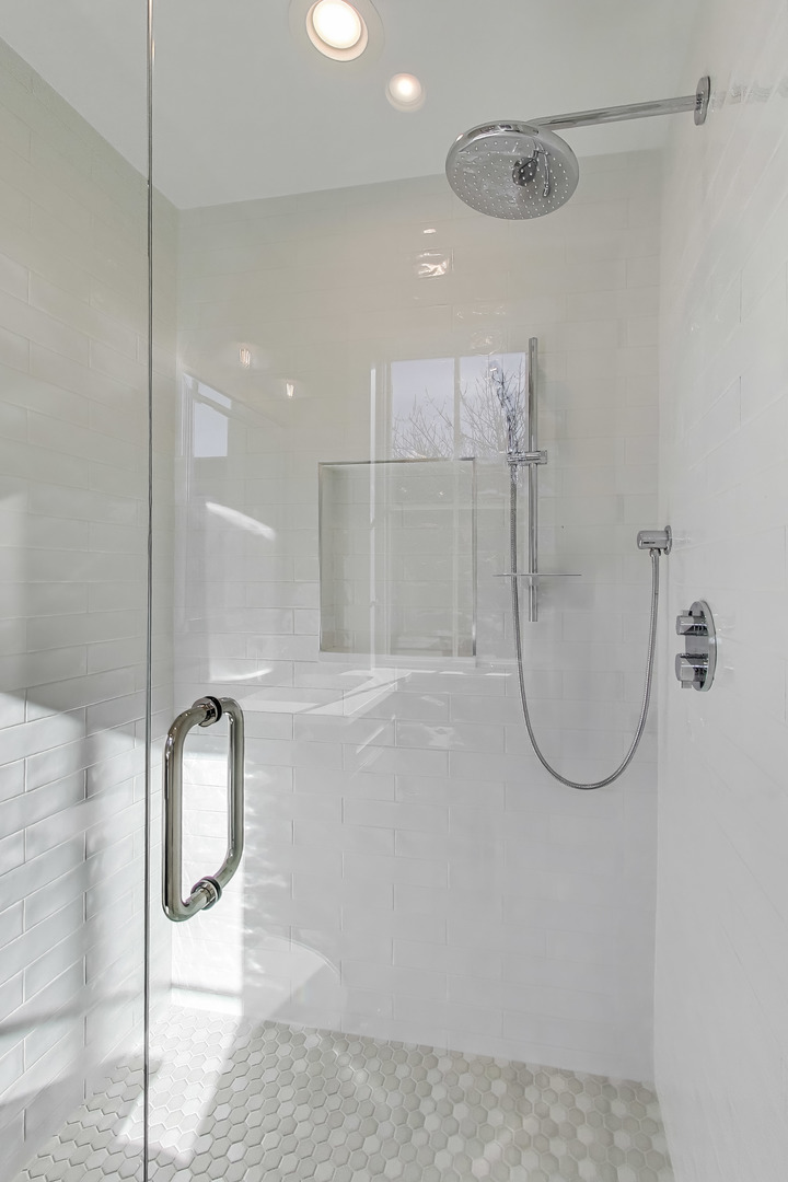 2036 West Erie Street Chicago IL 60612