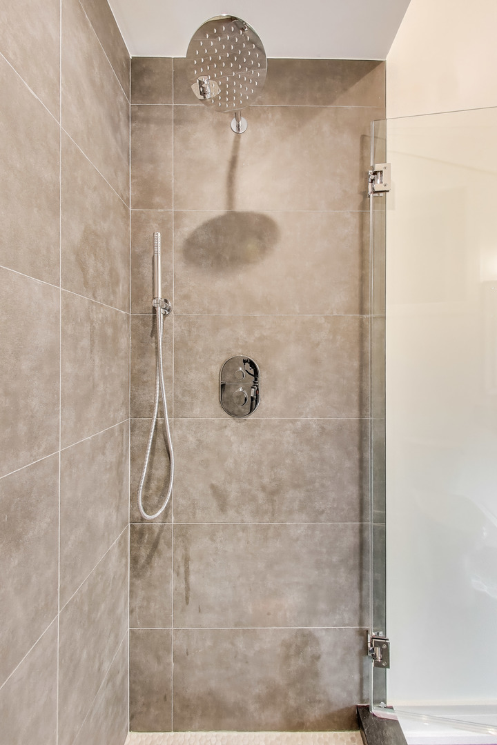 2036 West Erie Street Chicago IL 60612