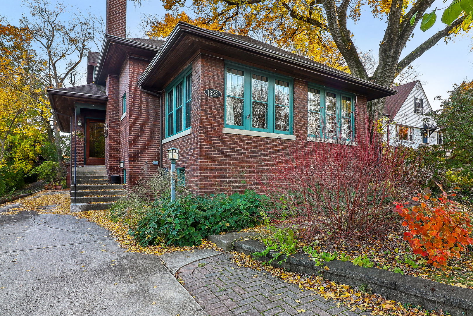 1323 Maple Avenue Downers Grove IL 60515