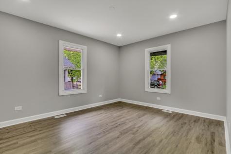 127 North Victory Street Waukegan IL 60085