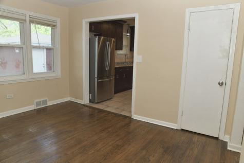 1325 Glenn Drive North Chicago IL 60064