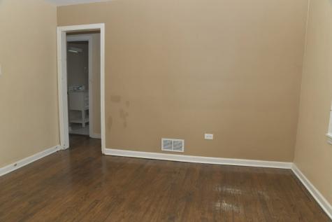 1325 Glenn Drive North Chicago IL 60064
