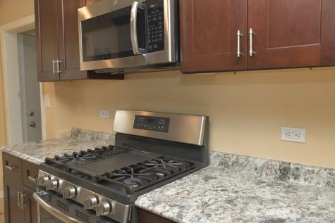 1325 Glenn Drive North Chicago IL 60064