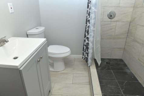 1325 Glenn Drive North Chicago IL 60064