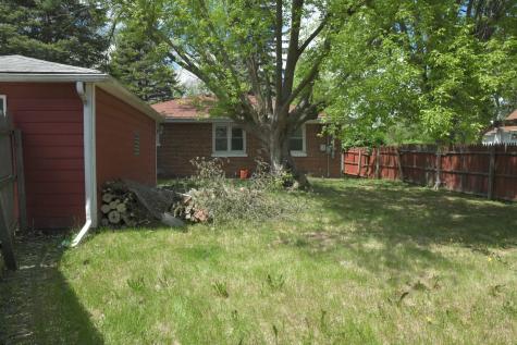 1325 Glenn Drive North Chicago IL 60064