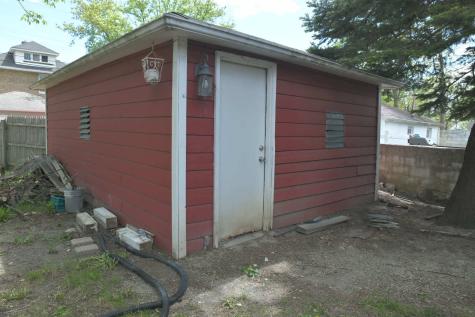 1325 Glenn Drive North Chicago IL 60064