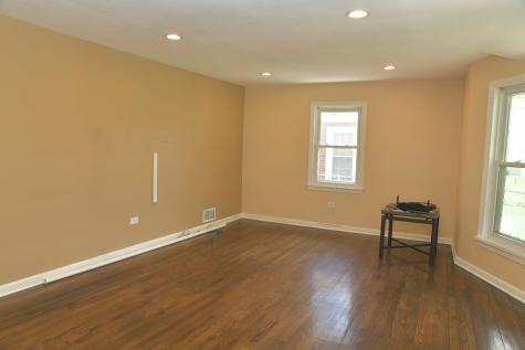1325 Glenn Drive North Chicago IL 60064