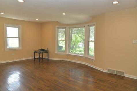 1325 Glenn Drive North Chicago IL 60064
