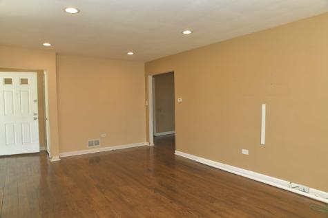 1325 Glenn Drive North Chicago IL 60064