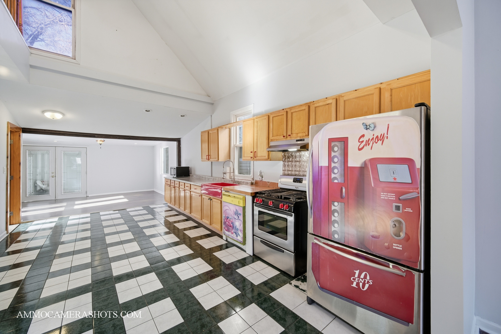 9018 South Brandon Avenue Chicago IL 60617