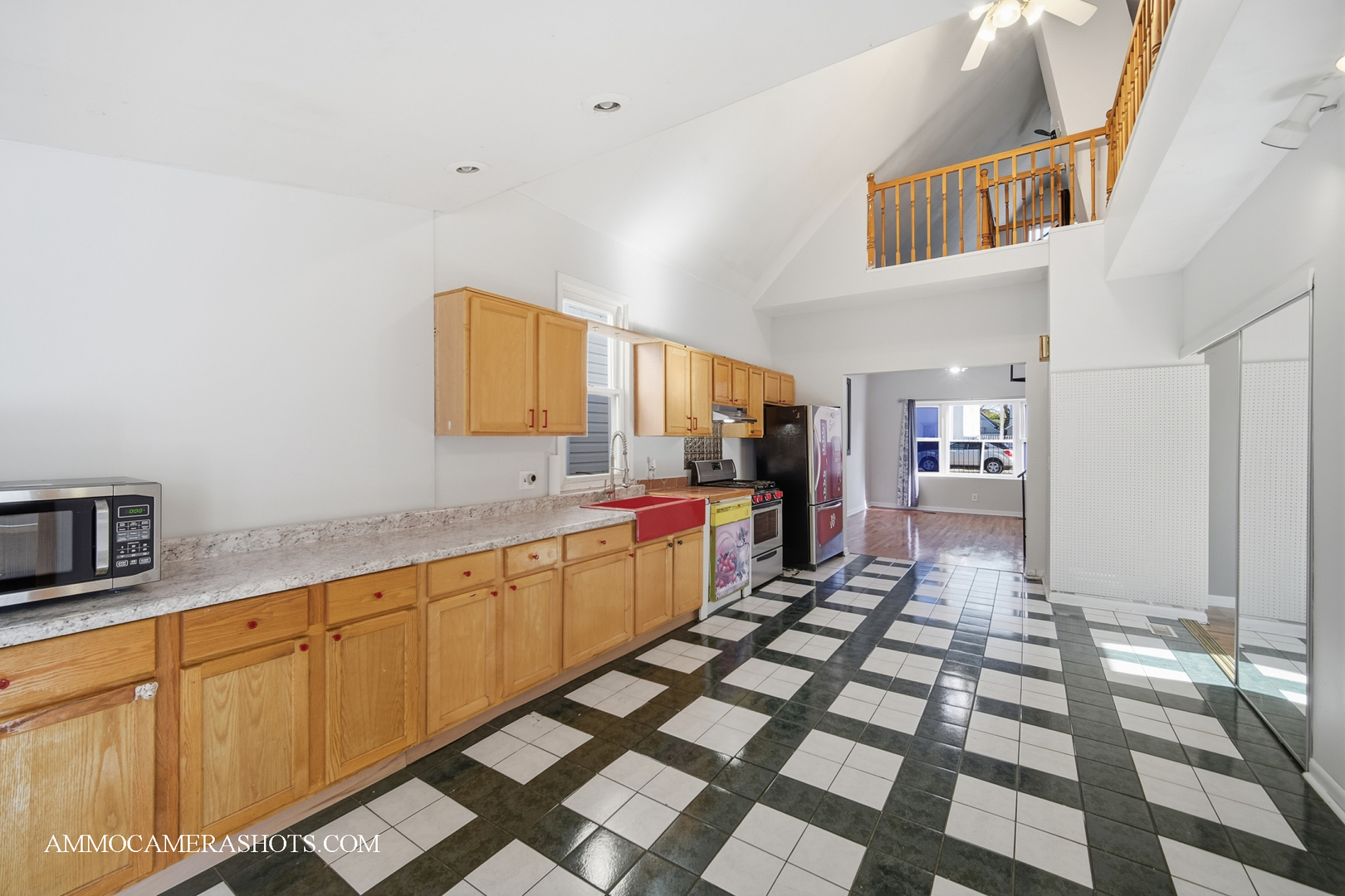 9018 South Brandon Avenue Chicago IL 60617