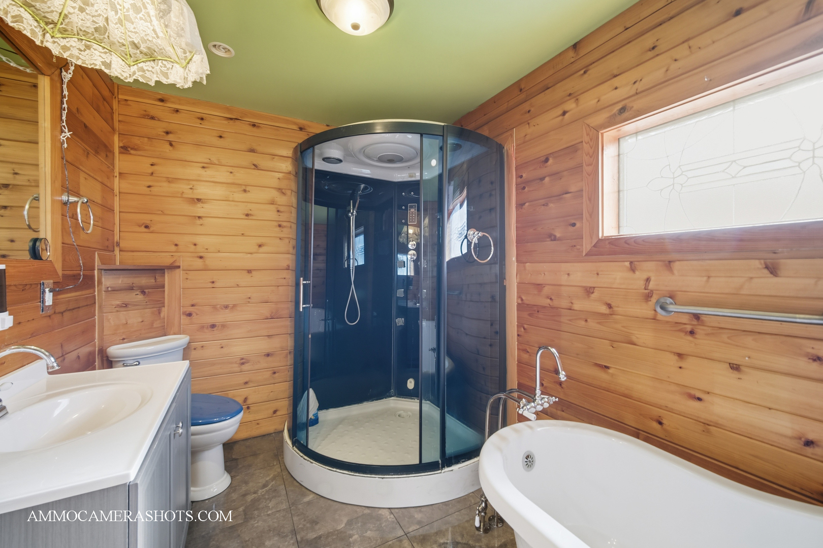 9018 South Brandon Avenue Chicago IL 60617