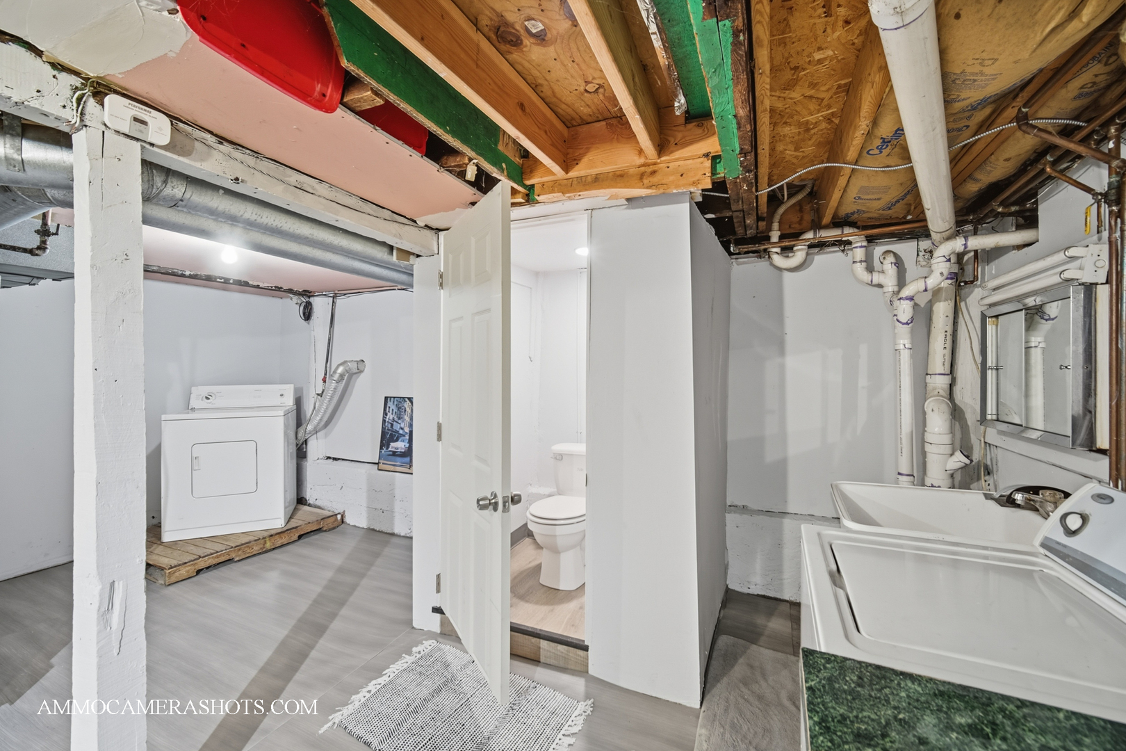 9018 South Brandon Avenue Chicago IL 60617