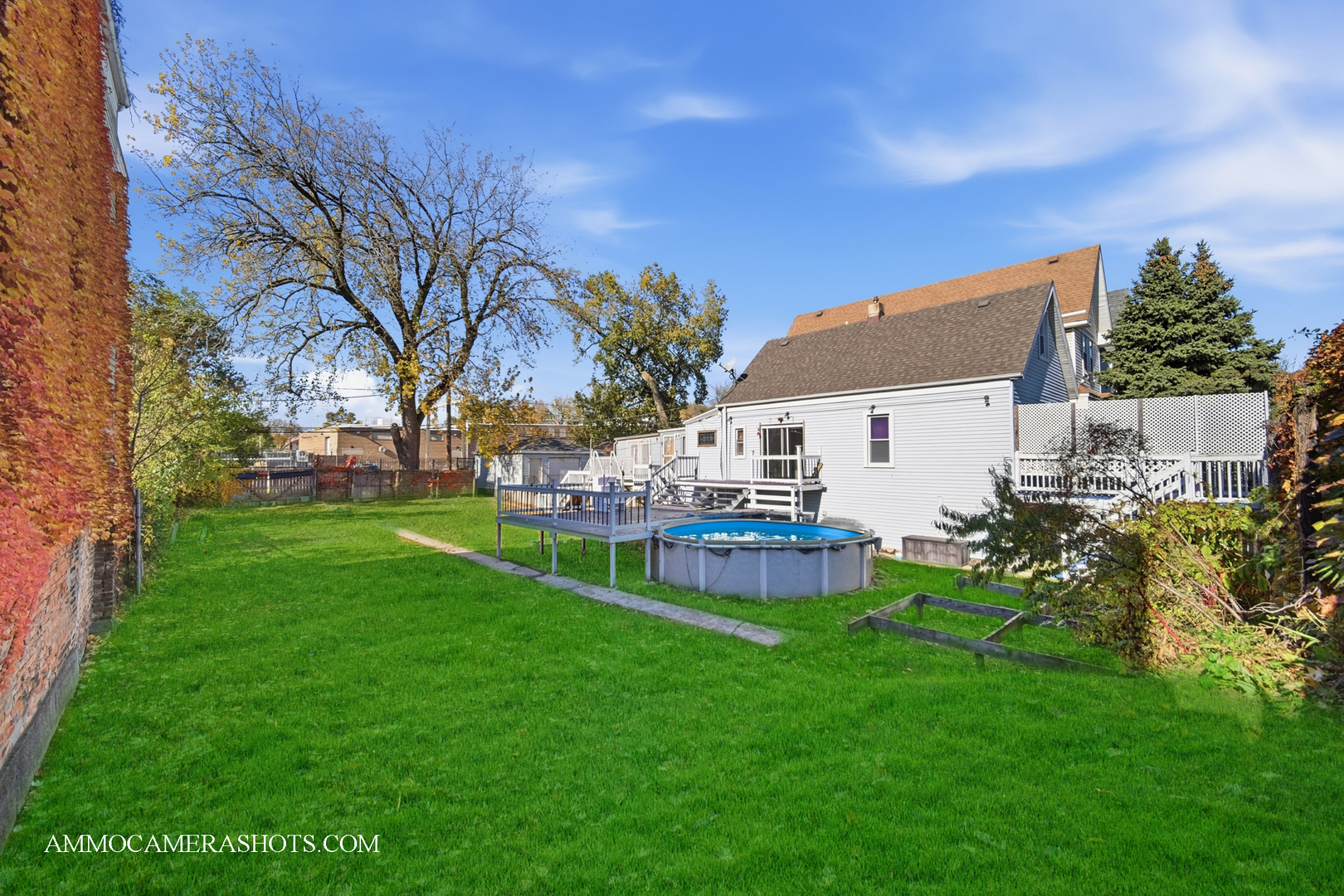 9018 South Brandon Avenue Chicago IL 60617