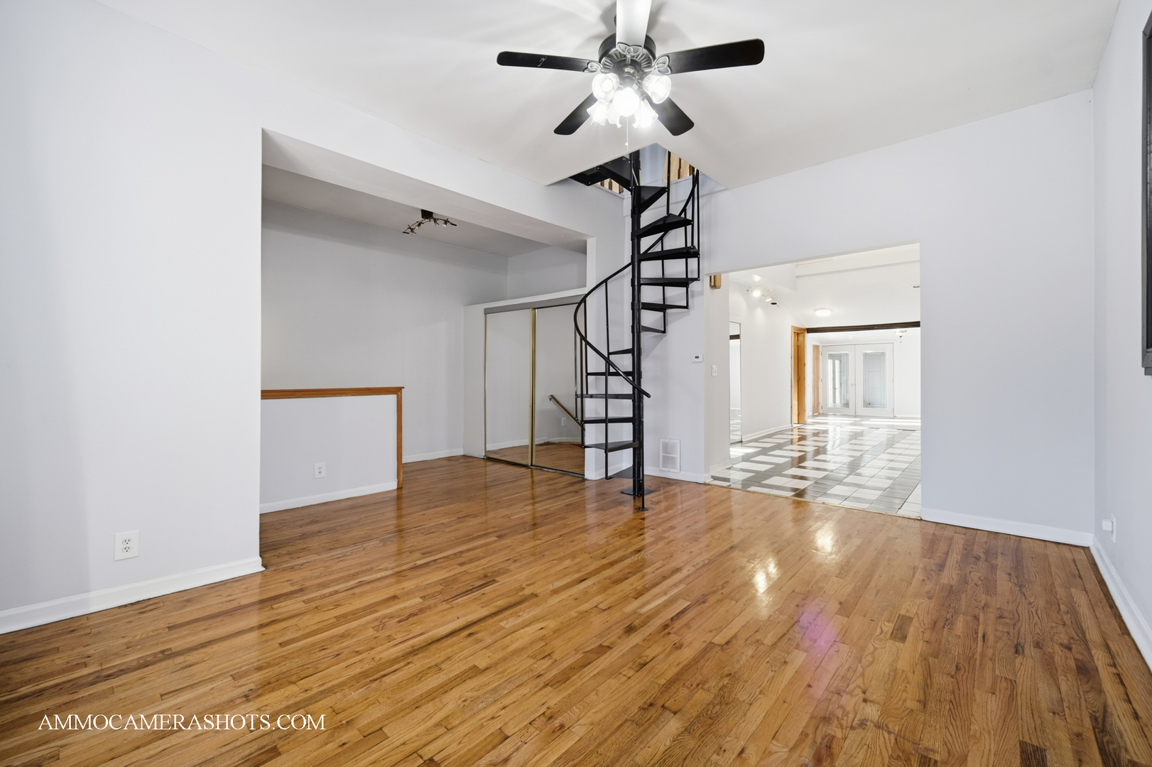 9018 South Brandon Avenue Chicago IL 60617