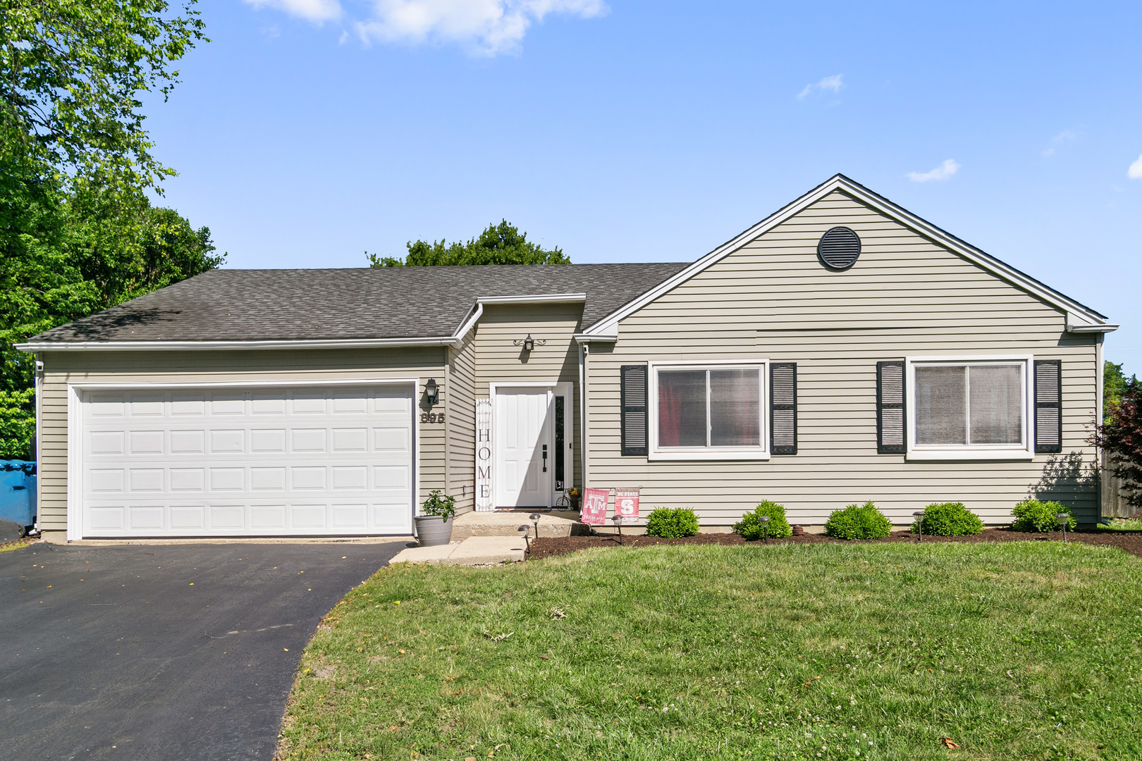 895 Fieldside Lane Aurora IL 60504