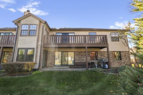 876 Stradford Circle Buffalo Grove IL 60089