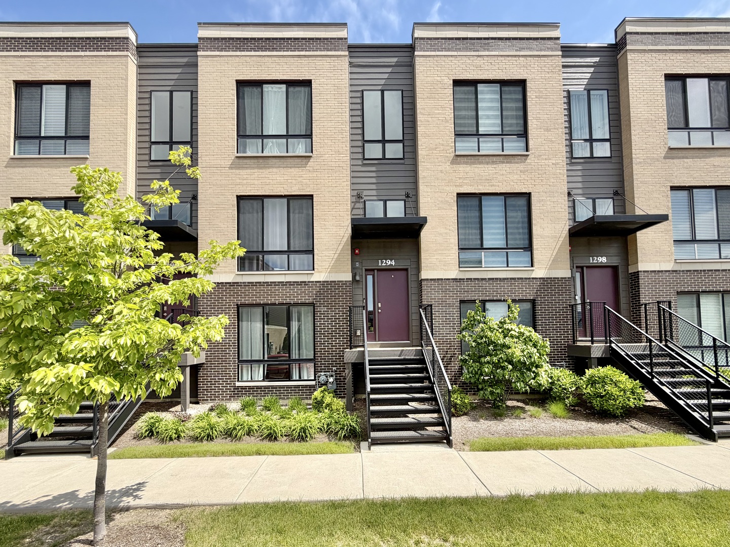 1294 Catalina Court Schaumburg IL 60173