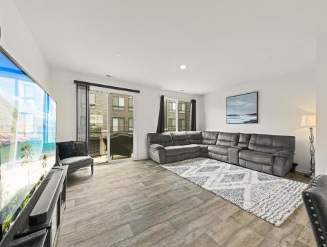 1294 Catalina Court Schaumburg IL 60173