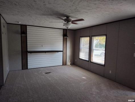 1207 South West 6th Street Fairfield IL 62837