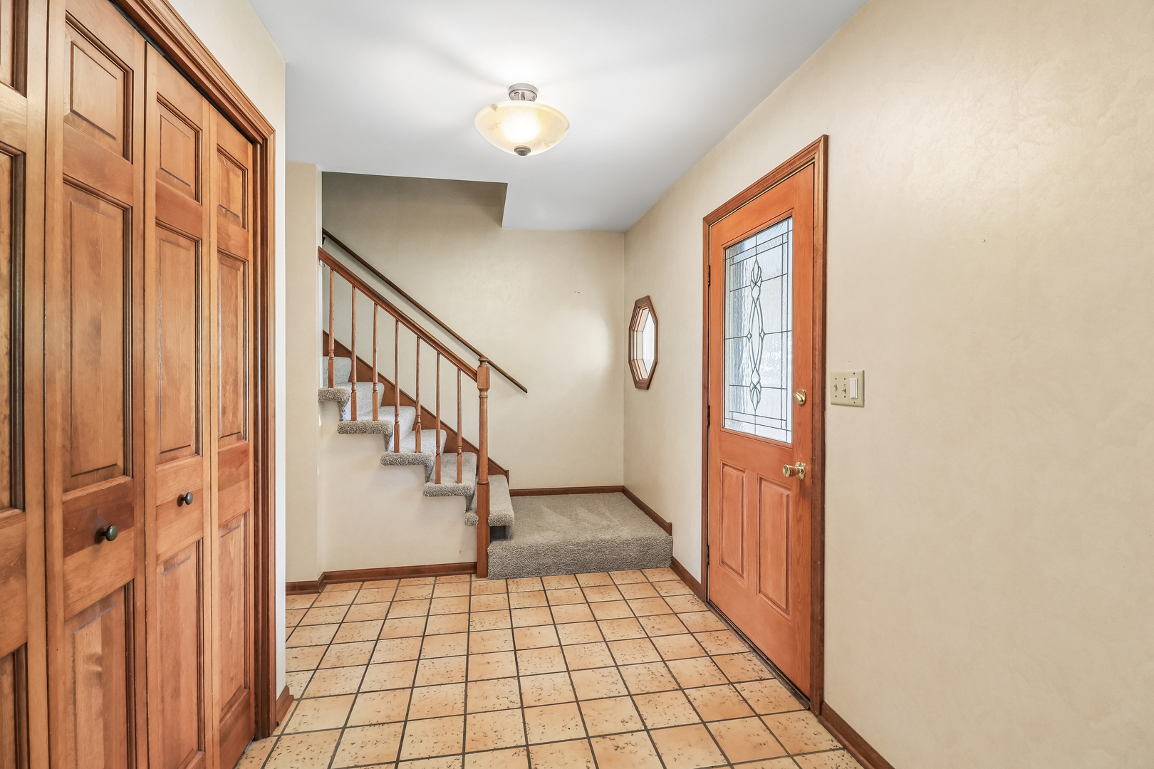 733 Buttonwood Circle SE Naperville IL 60540
