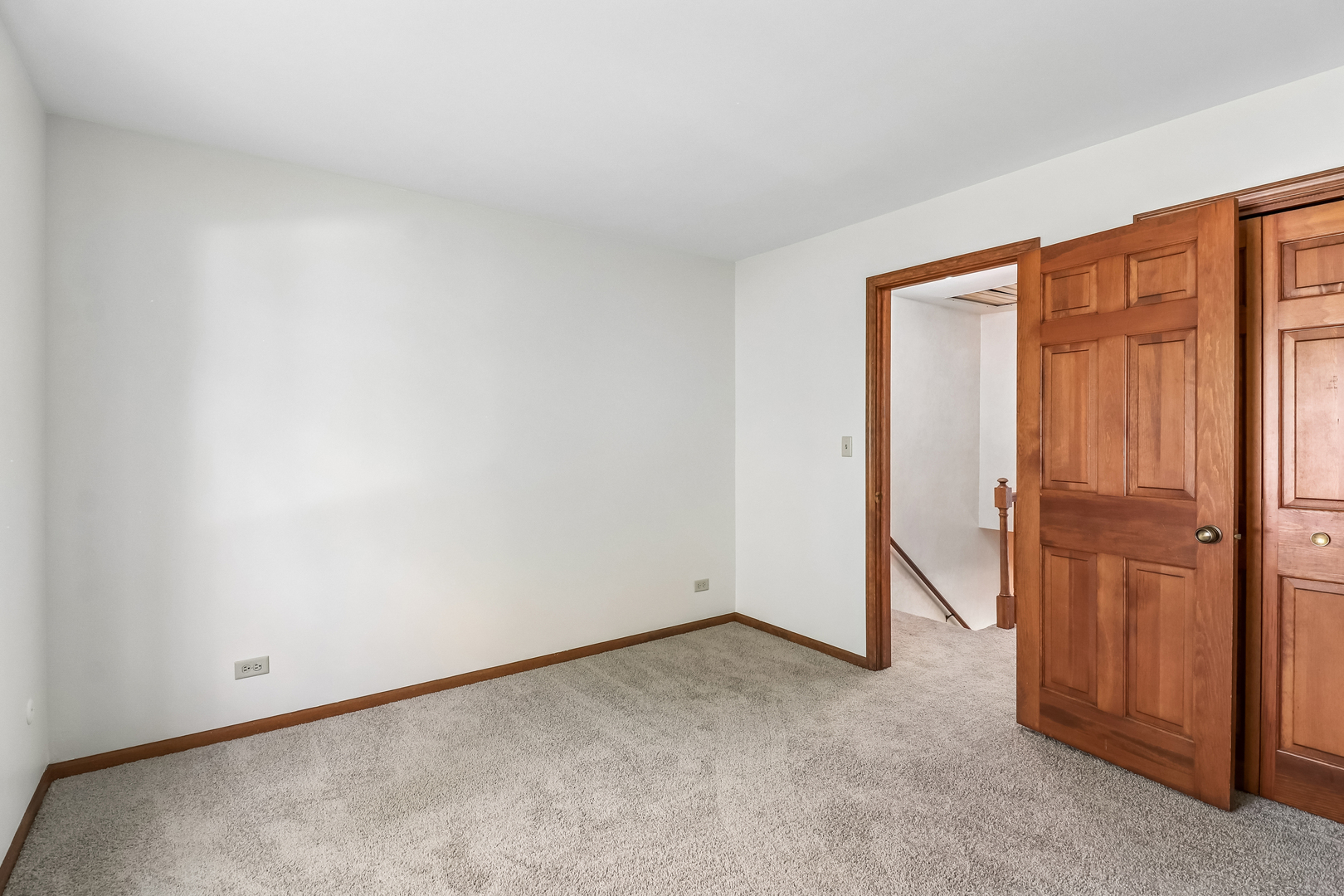 733 Buttonwood Circle SE Naperville IL 60540