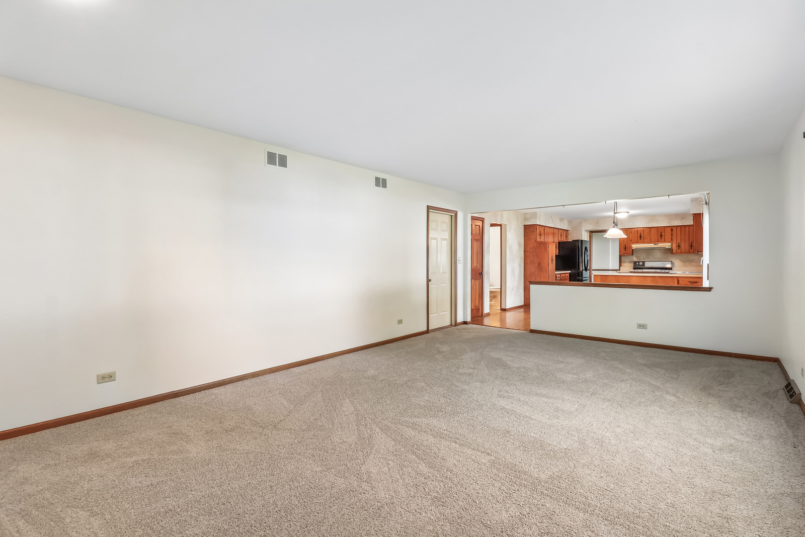 733 Buttonwood Circle SE Naperville IL 60540