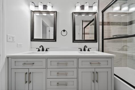 172 East Lakeview Avenue Round Lake Beach IL 60073